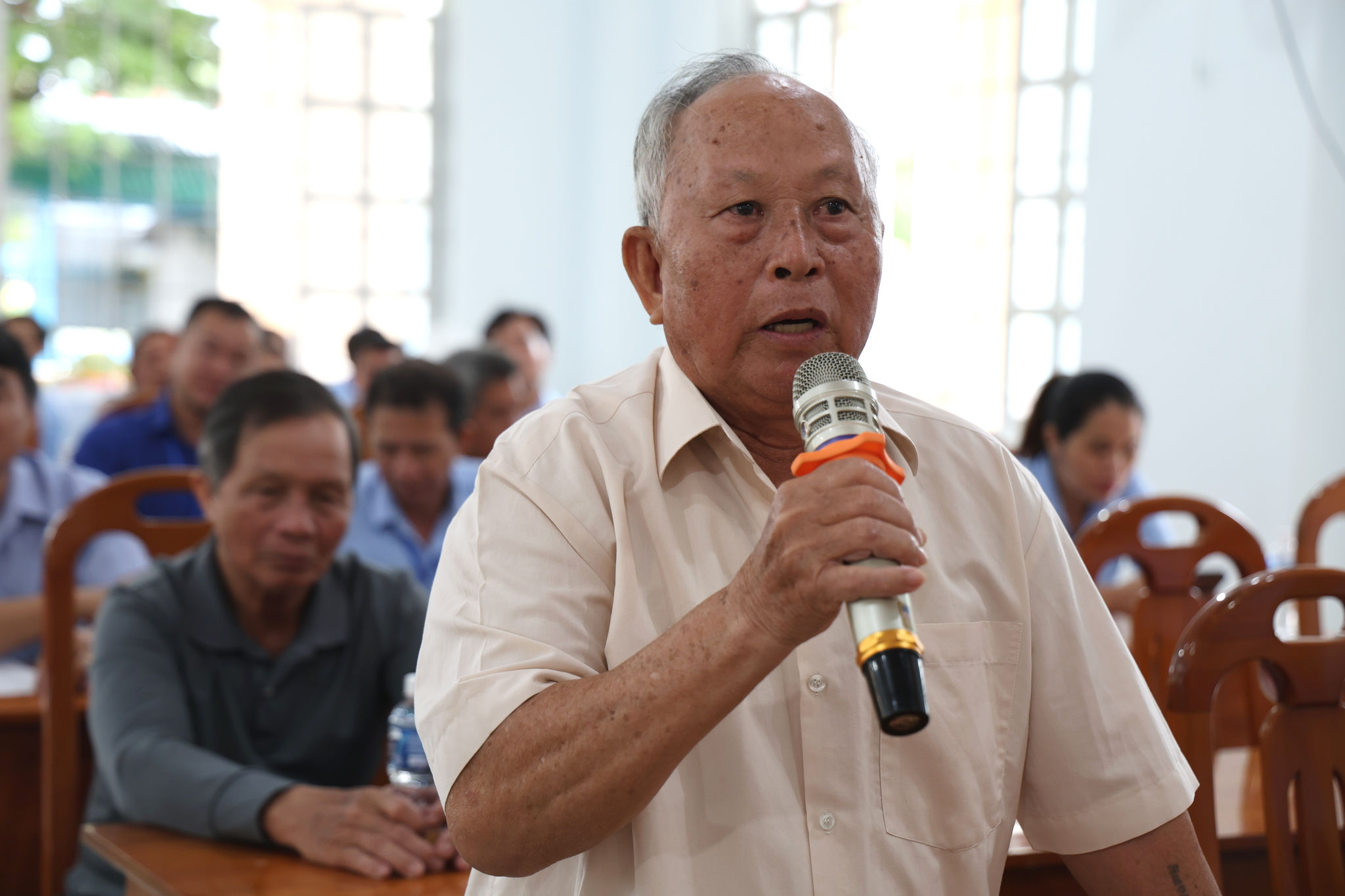 Cử tri Nguyễn Văn Hoàng, thôn Đức Phú 2 kiến nghị về mức giá hỗ trợ hoa màu, tai sản của người dân sau thiên tai chưa thỏa đáng
