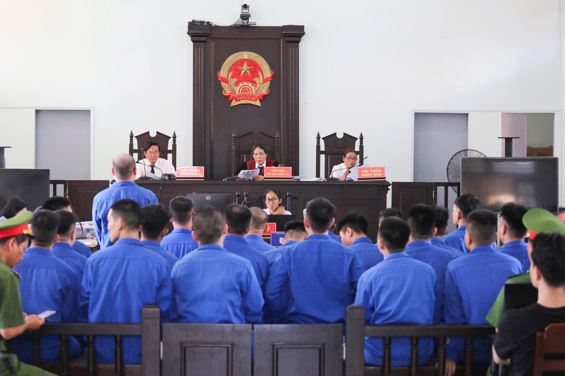 Đối với những vụ án có nhiều bị cáo, tình tiết phức tạp sẽ được xác định những vấn đề cần chứng minh, sớm đưa vụ án ra xét xử