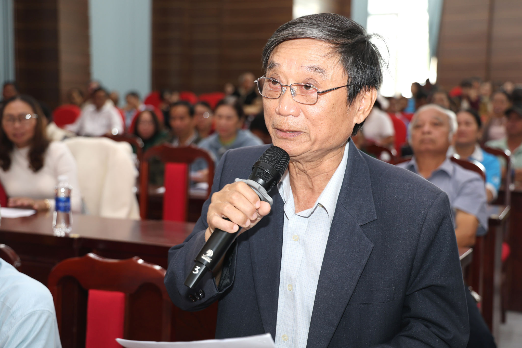 Cử tri Nguyễn Thanh Chương, Tổ dân phố 1,, phường 1 Bảo Lộc kiến nghị về các ván đề về giáo dục