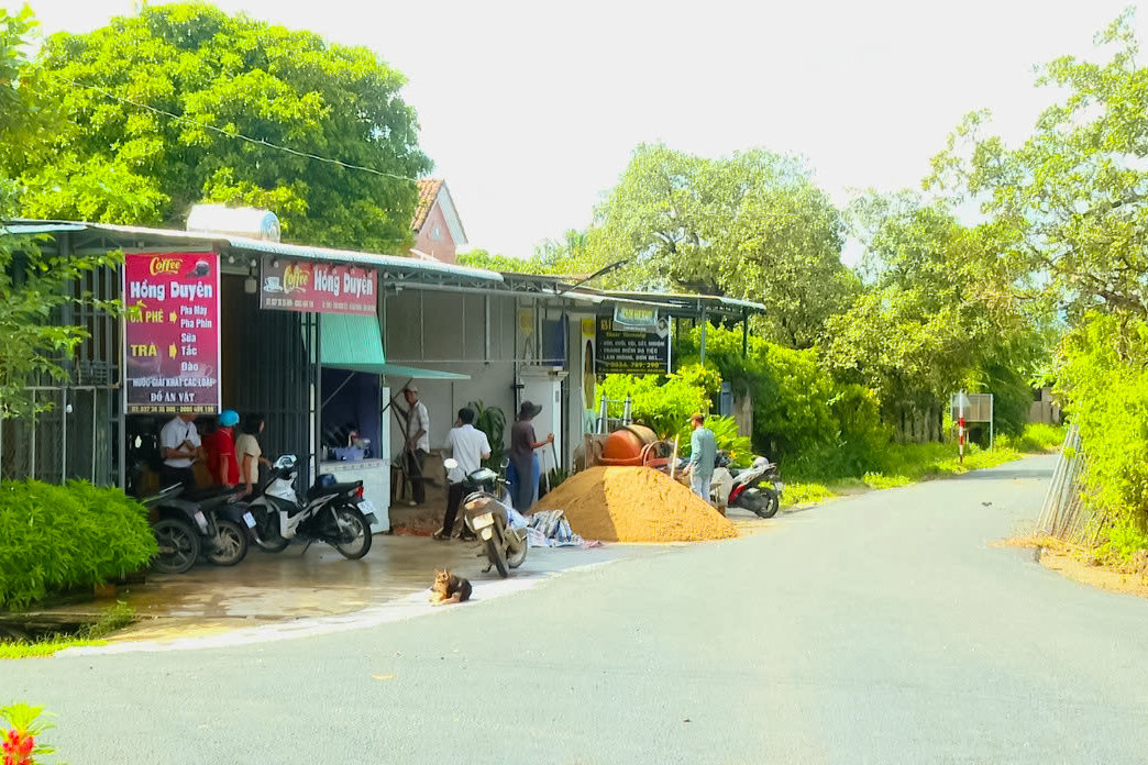 giao-thong-thuan-loi-dien-mao-nong-thon-moi-khoi-sac-se-giup-hoat-dong-san-xuat-kinh-doanh-cua-nguoi-dan-xa-bac-ruong-phat-trien-hon-trong-thoi-gian-toi(1).jpg