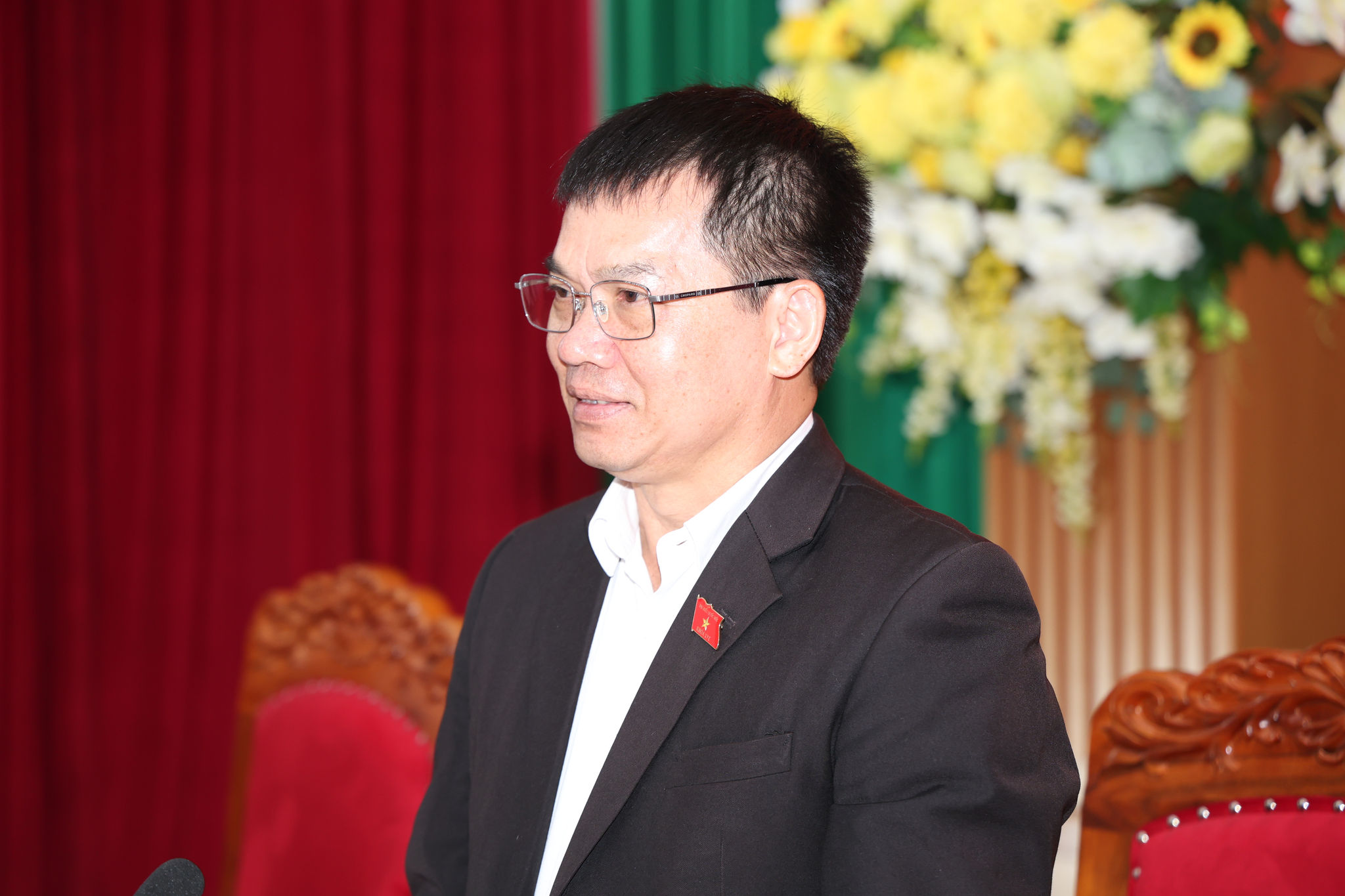 Phó Trưởng Đoàn Đại biểu Dương Khắc Mai phát biểu tại hội nghị