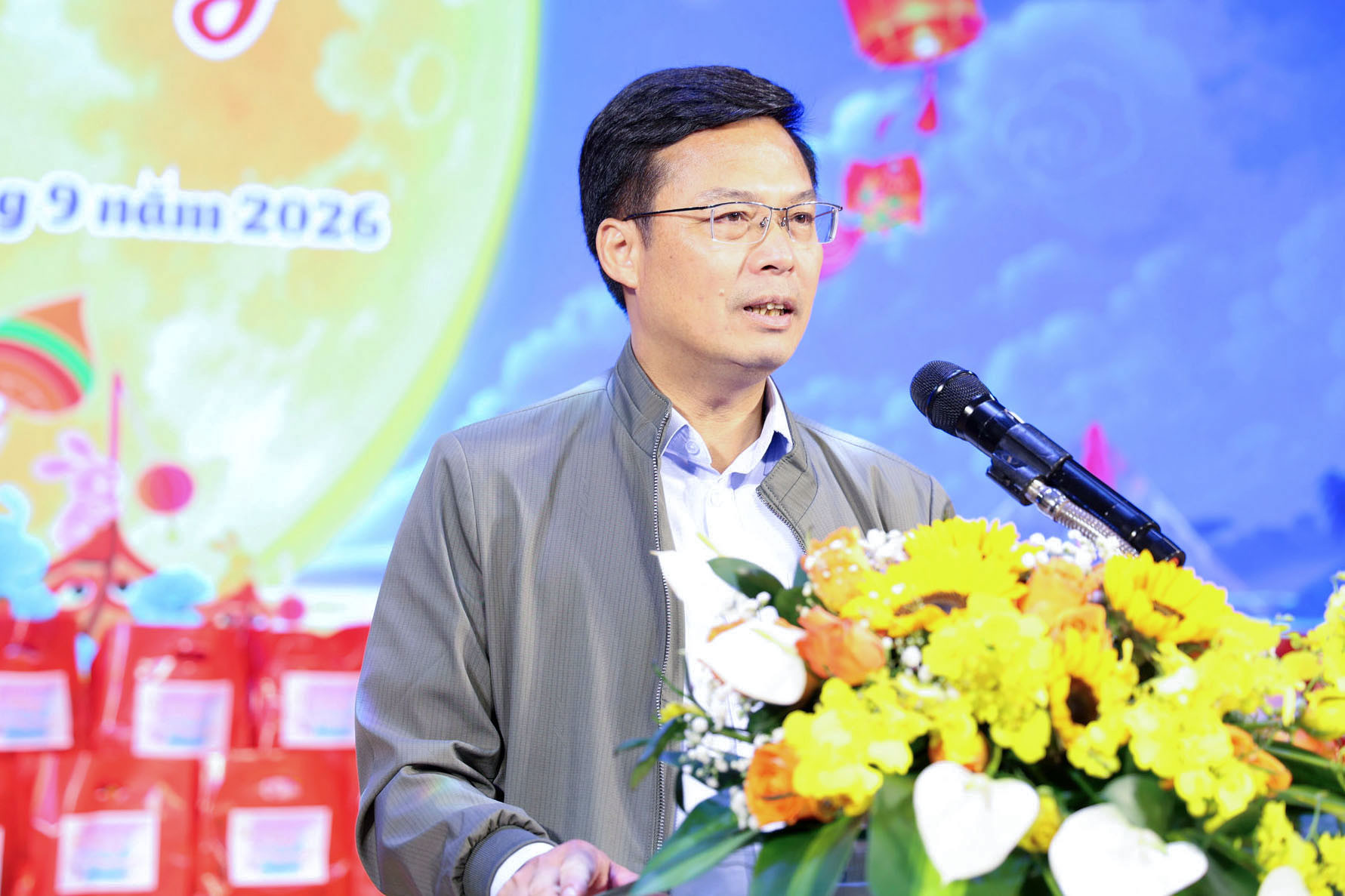dong-chi-dinh-van-tuan-pho-chu-tich-ubnd-tinh-phat-bieu-trong-dem-hoi-trang-ram-1-(1).jpg
