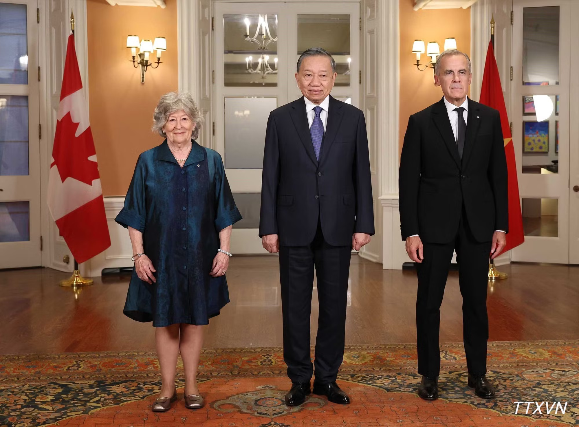 vna-potal-toan-quyen-canada-chu-tri-tiec-chieu-dai-tong-bi-thu-chu-tich-nuoc-to-lam.jpg