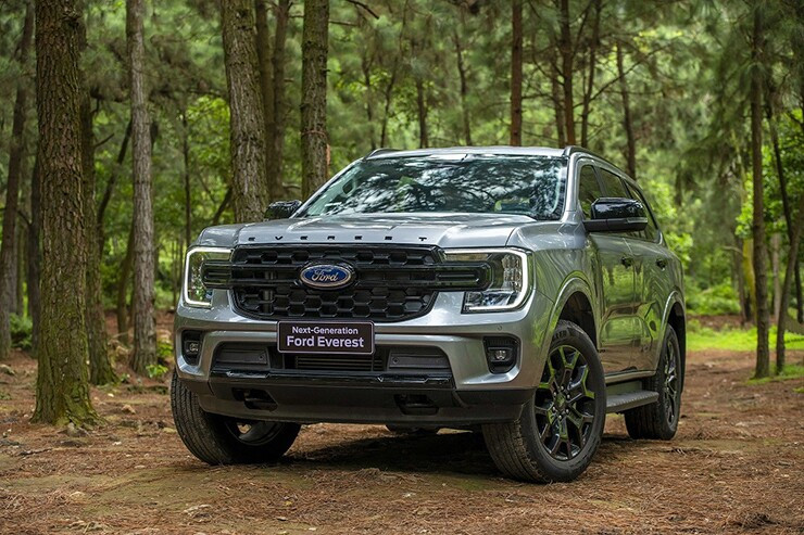 Bảng giá và ngoại hình tổng thể xe Ford Everest