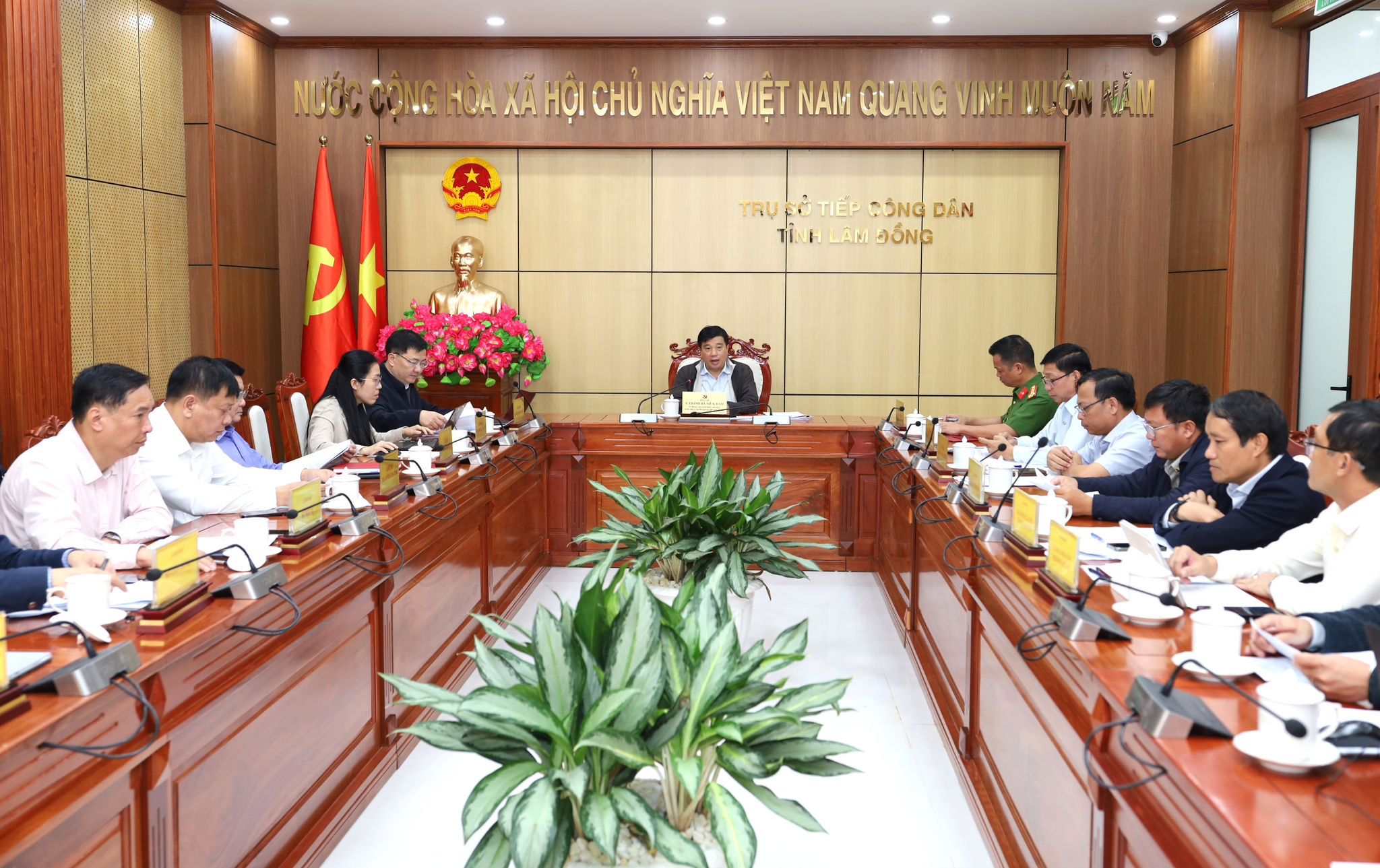 Đồng chí Y Thanh Hà Niê Kđăm, Ủy viên Ban Chấp hành Trung ương Đảng, Bí thư Tỉnh ủy, Trưởng Đoàn ĐBQH tỉnh Lâm Đồng chủ trì buổi tiếp công dân định kỳ tháng 92026