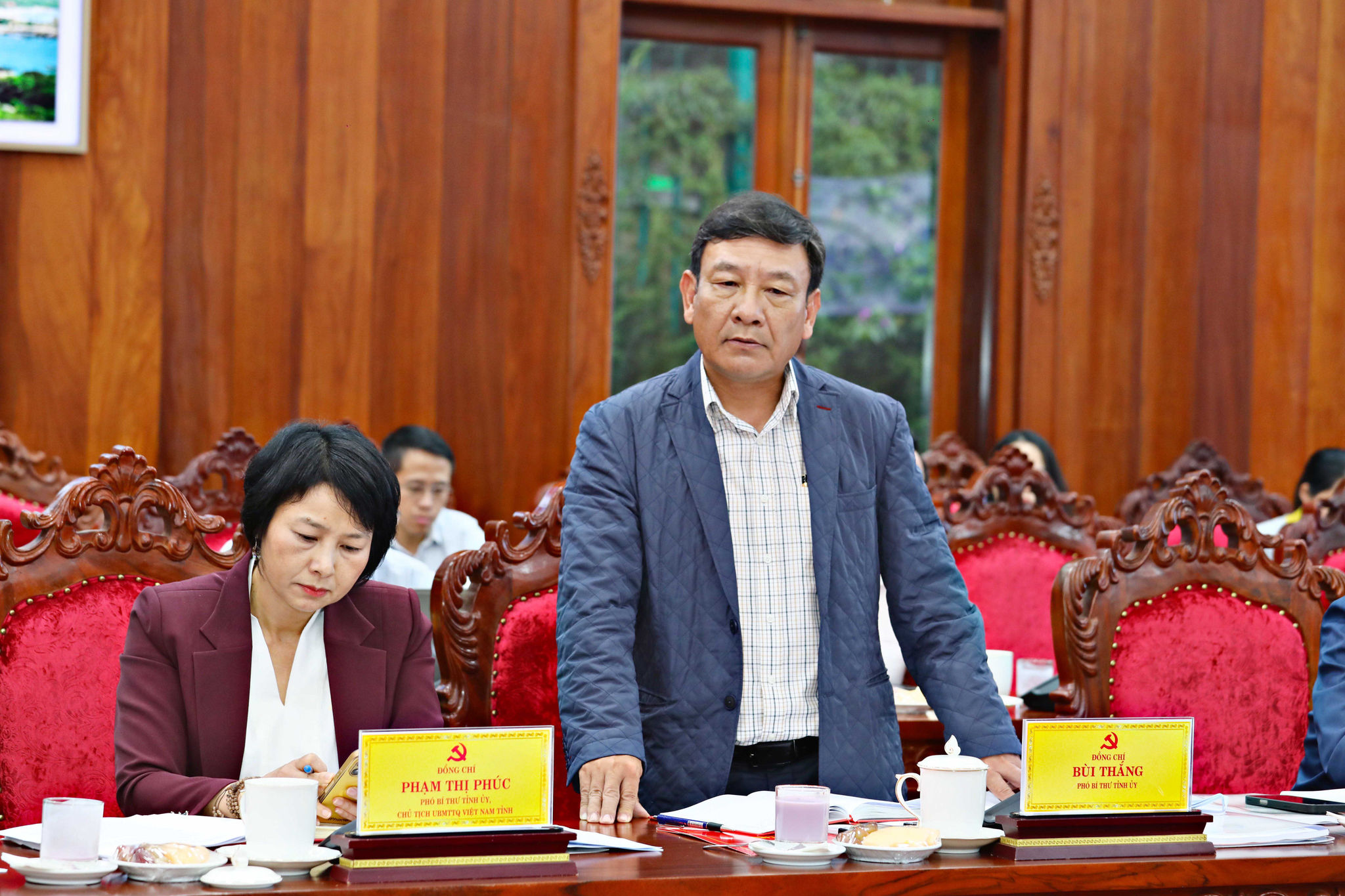 Đồng chí Bùi Thắng, Phó Bí thư Tỉnh uỷ tham dự hội nghị trao đổi các nội dung hợp tác với tỉnh Đồng Nai tại hội nghị