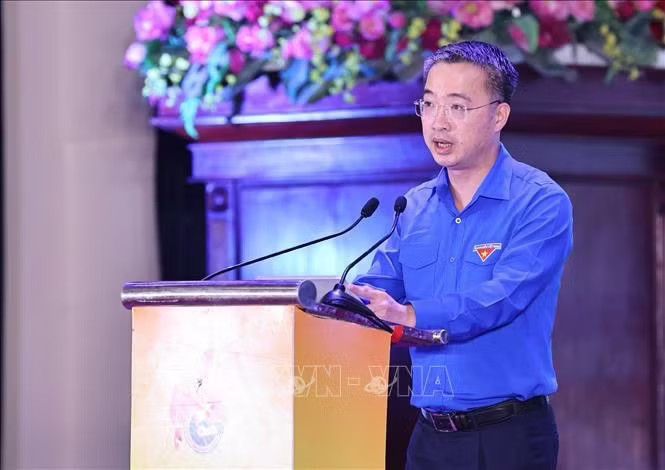 potal-trao-giai-cuoc-thi-chinh-luan-ve-bao-ve-nen-tang-tu-tuong-cua-dang-trong-doan-vien-thanh-thieu-nien-lan-thu-hai-nam-2026-stand-1199.avif