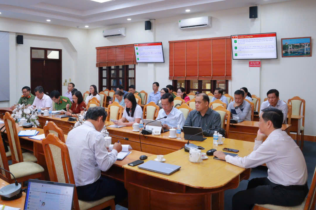 ubnd-phuong-phan-thiet-tham-gia-quan-triet-nghi-quyet-cua-bo-chinh-tri(1).jpg