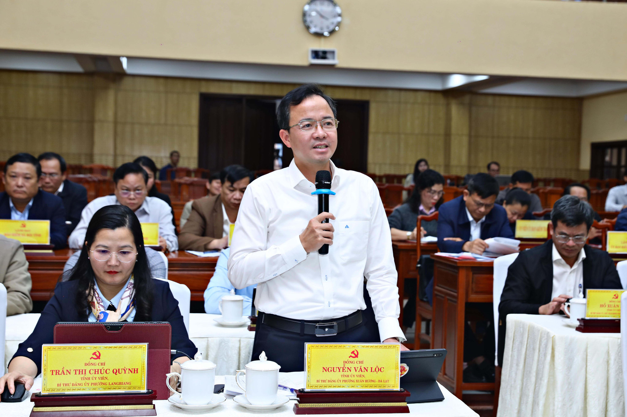 Tỉnh uỷ viên, Bí thư Đảng uỷ phường Xuân Hương - Đà Lạt Nguyễn Văn Lộc phát biểu tại hội nghị