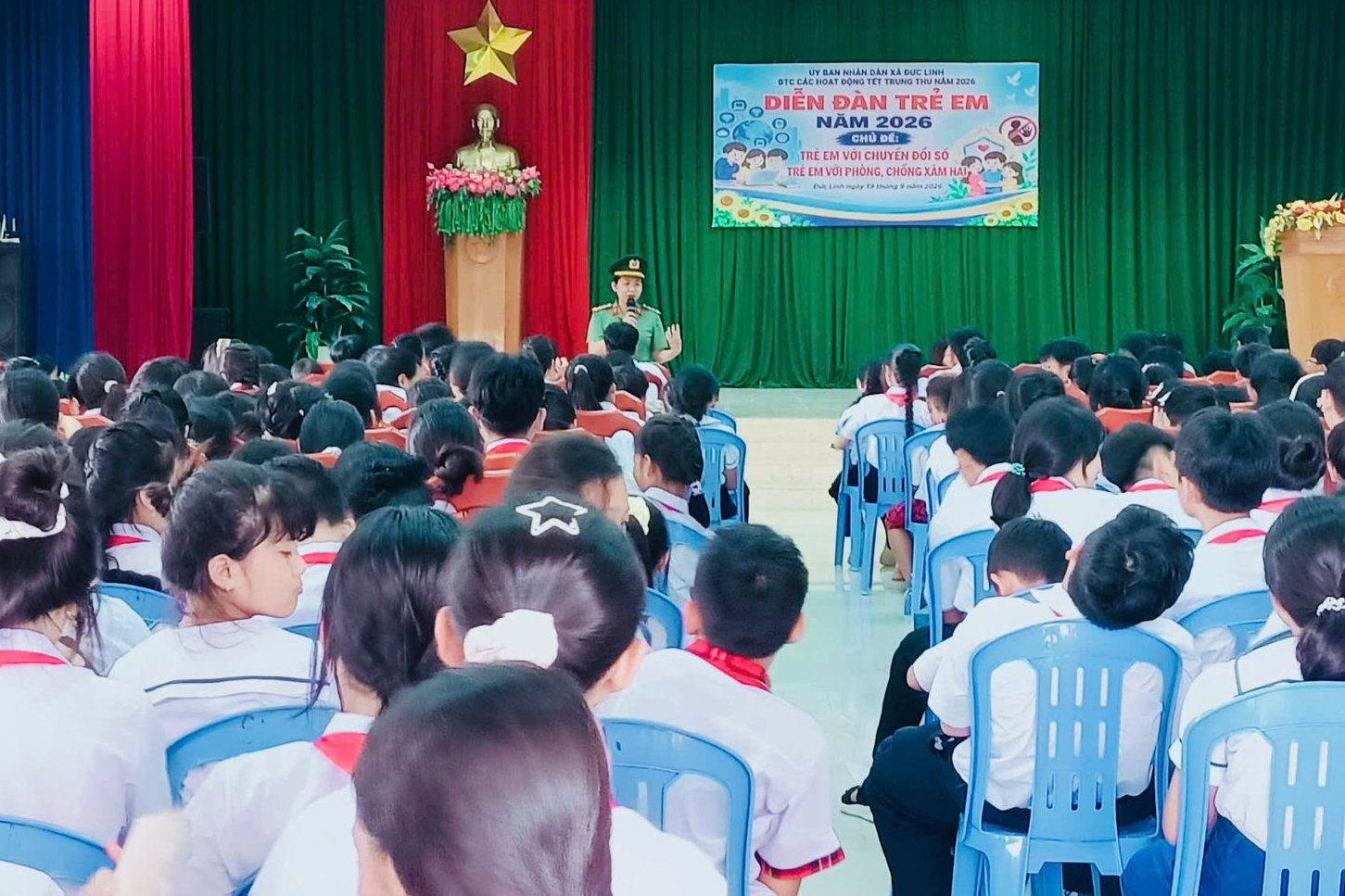 dien-dan-tre-em-voi-chuyen-doi-so-va-tre-em-voi-phong-chong-xam-hai-tai-xa-duc-linh(1).jpg