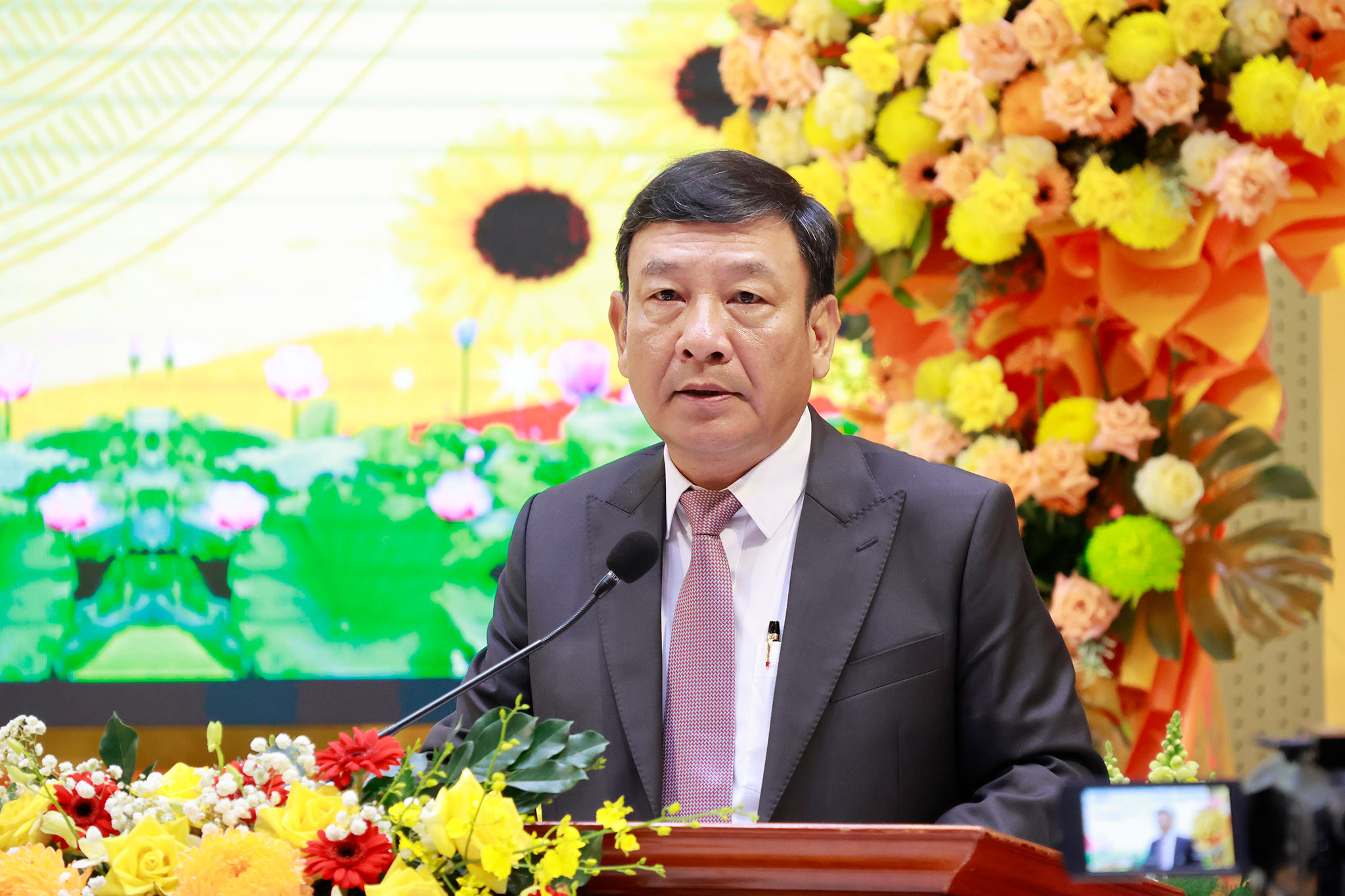 Phó Bí thư Tỉnh ủy Bùi Thắng phát biểu chỉ đạo tại lễ kỷ niệm.
