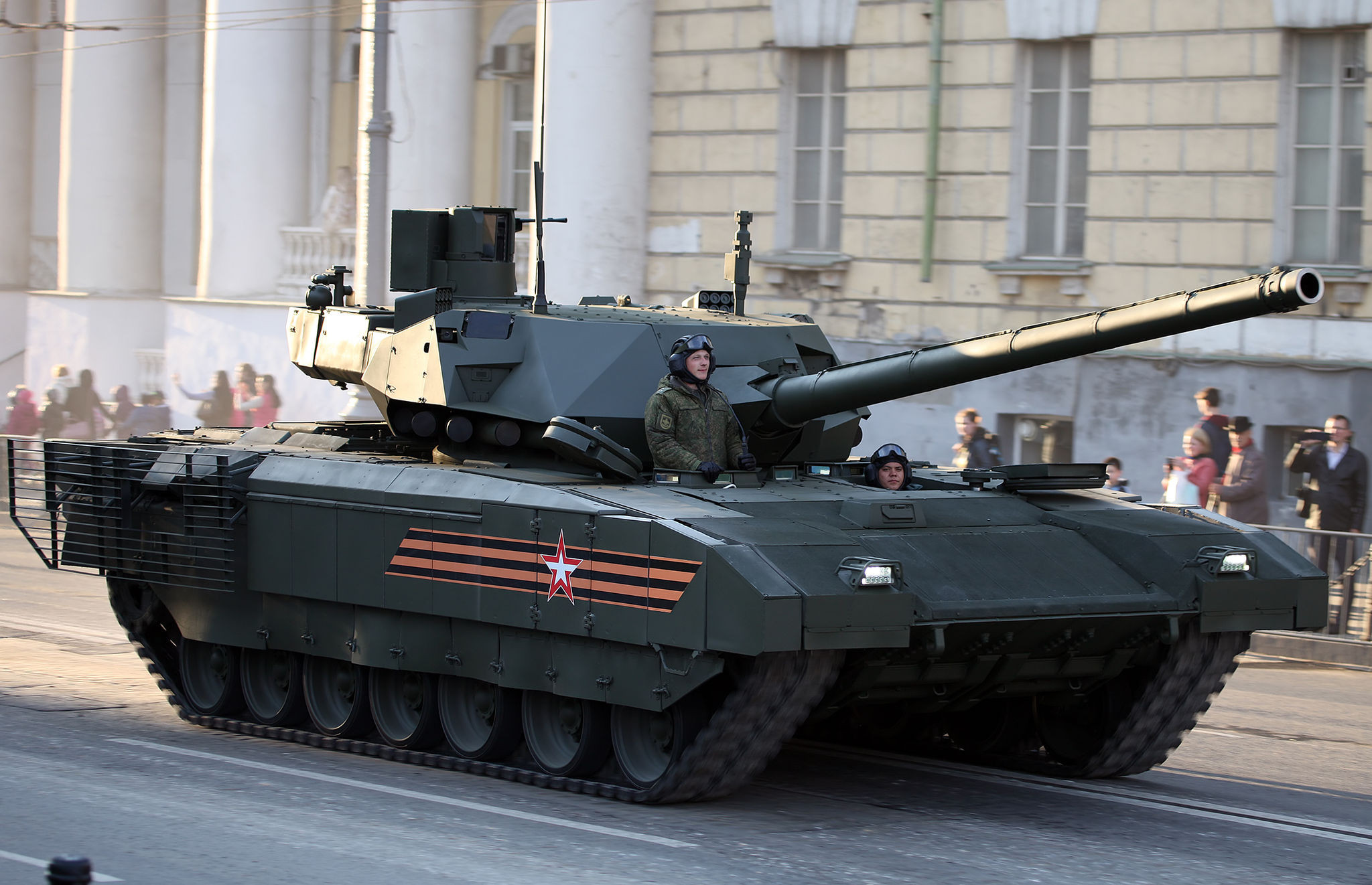 Xe tăng chiến đấu chủ lực T-14 Armata thế hệ thứ tư của Nga