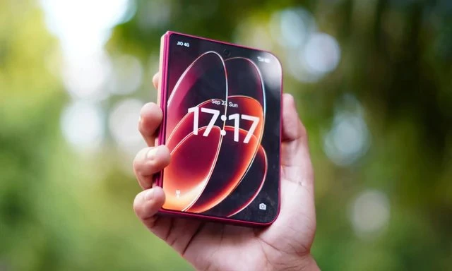 Màn hình và hiệu năng đa nhiệm trên Xiaomi 18 Fold