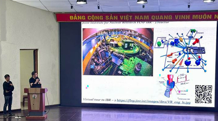 Giao lưu học thuật giữa viện nghiên cứu hạt nhân Dubna (Liêng bang Nga) và khoa Vật lý và Kỹ thuật Hạt nhân trường Đại học Đà Lạt ( 