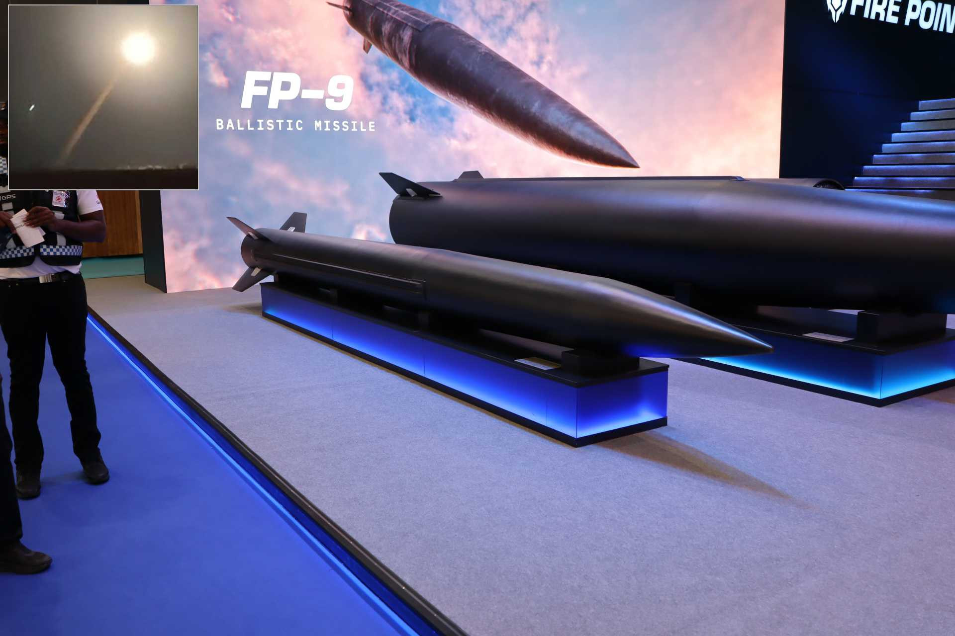 Tên lửa đạn đạo chiến thuật FP-7 của Ukraine rời bệ phóng