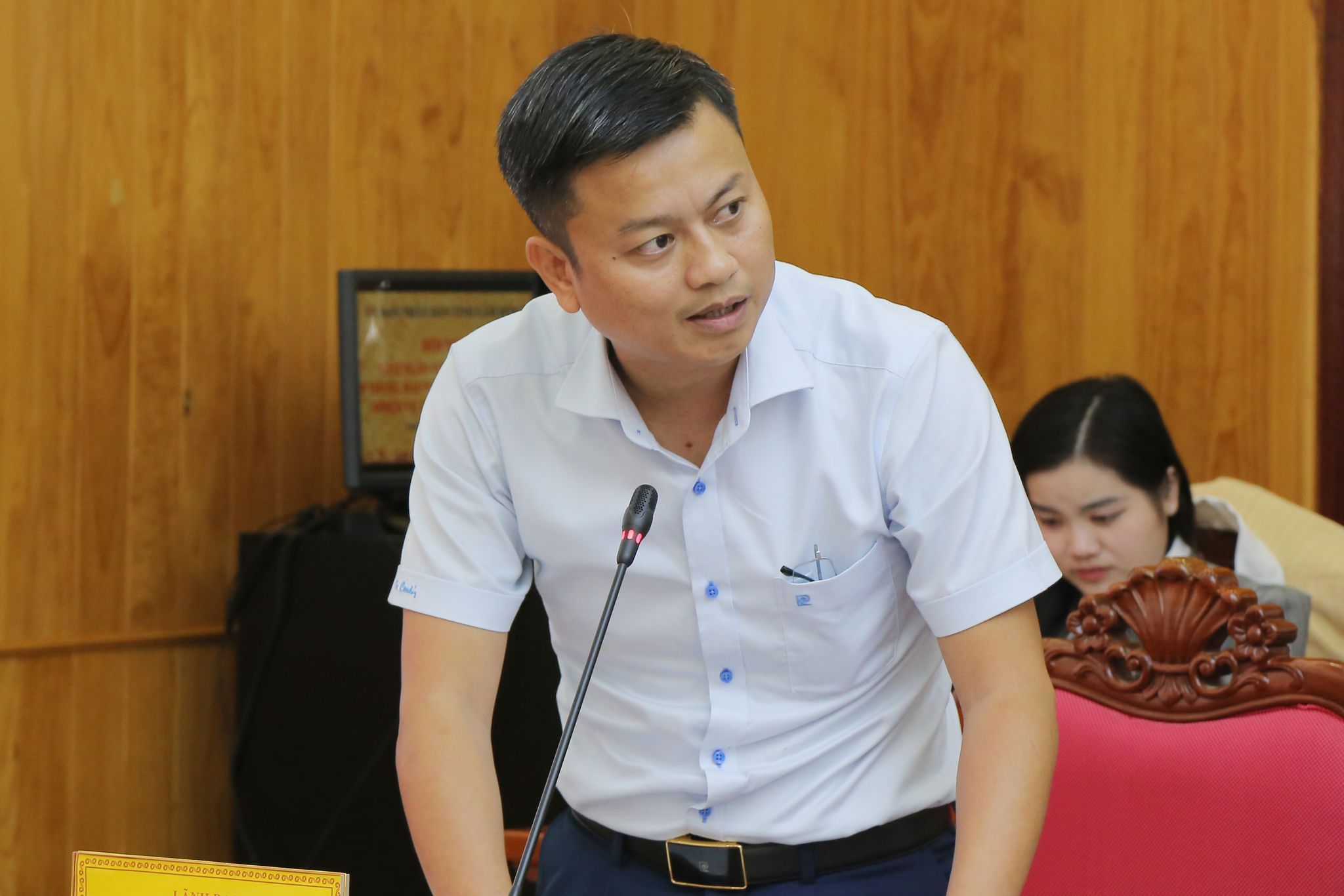Giám đốc Ban QLDA đầu tư xây dựng khu vực Đắk R'lấp ..... giải trình nguyên nhân chậm trễ tiến độ các dự án