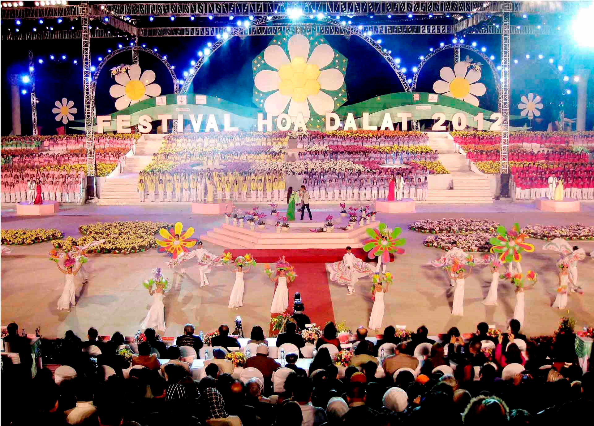 nads.1cdn.vn-2024-11-22-_4.-festival-hoa-2011-ha-huu-net.jpg