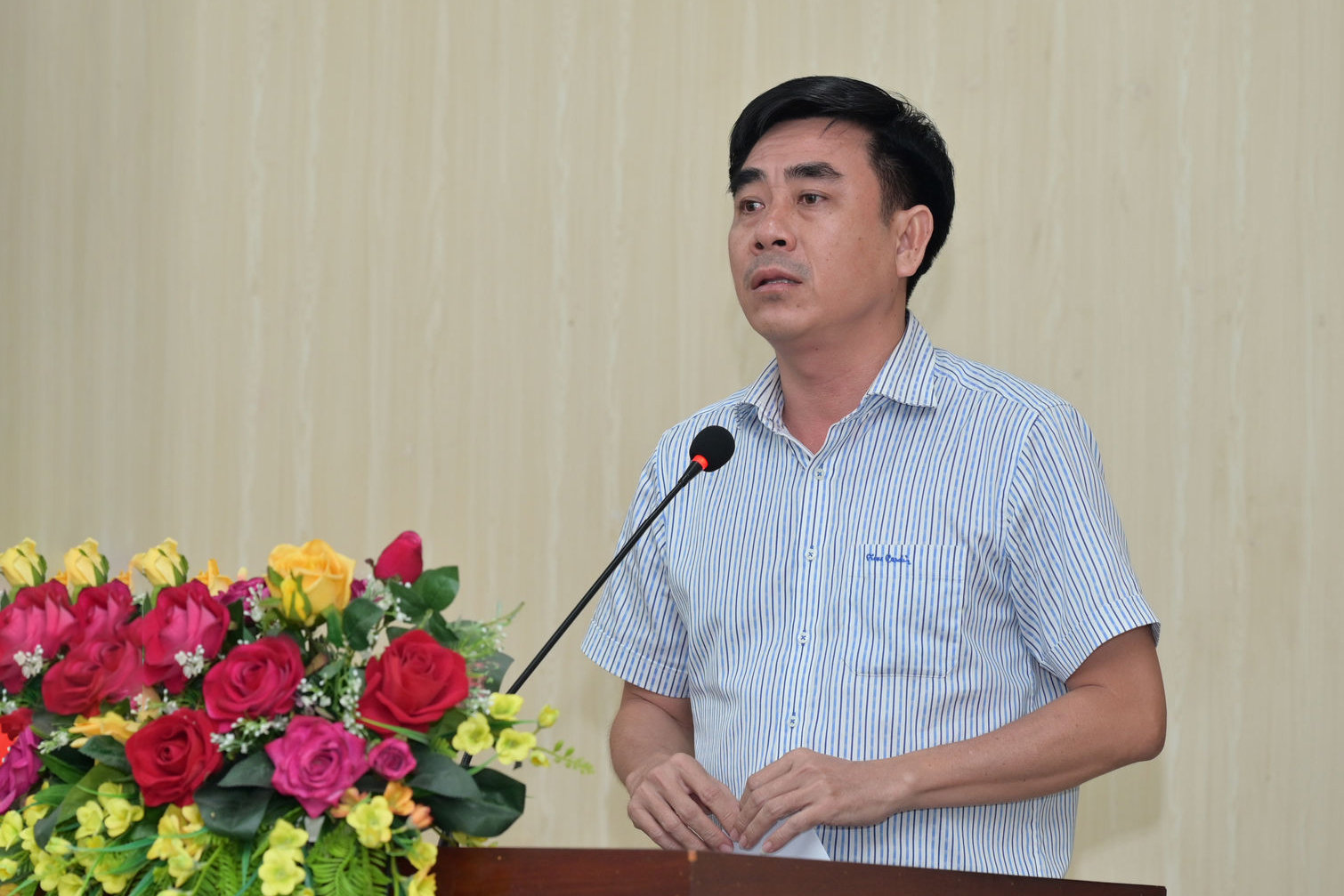 pho-giam-doc-so-nong-nghiep-va-moi-truong-le-thanh-son-tra-loi-cac-kien-nghi-thuoc-tham-quywn62(1).jpg