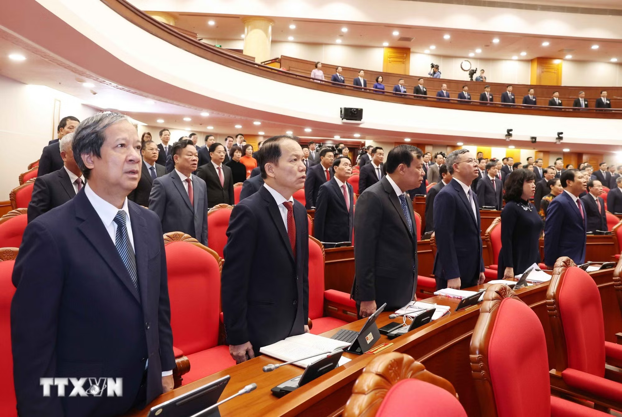 ttxvn_0510-khai-mac-hoi-nghi-lan-thu-4-ban-chap-hanh-trung-uong-dang-6526.jpg
