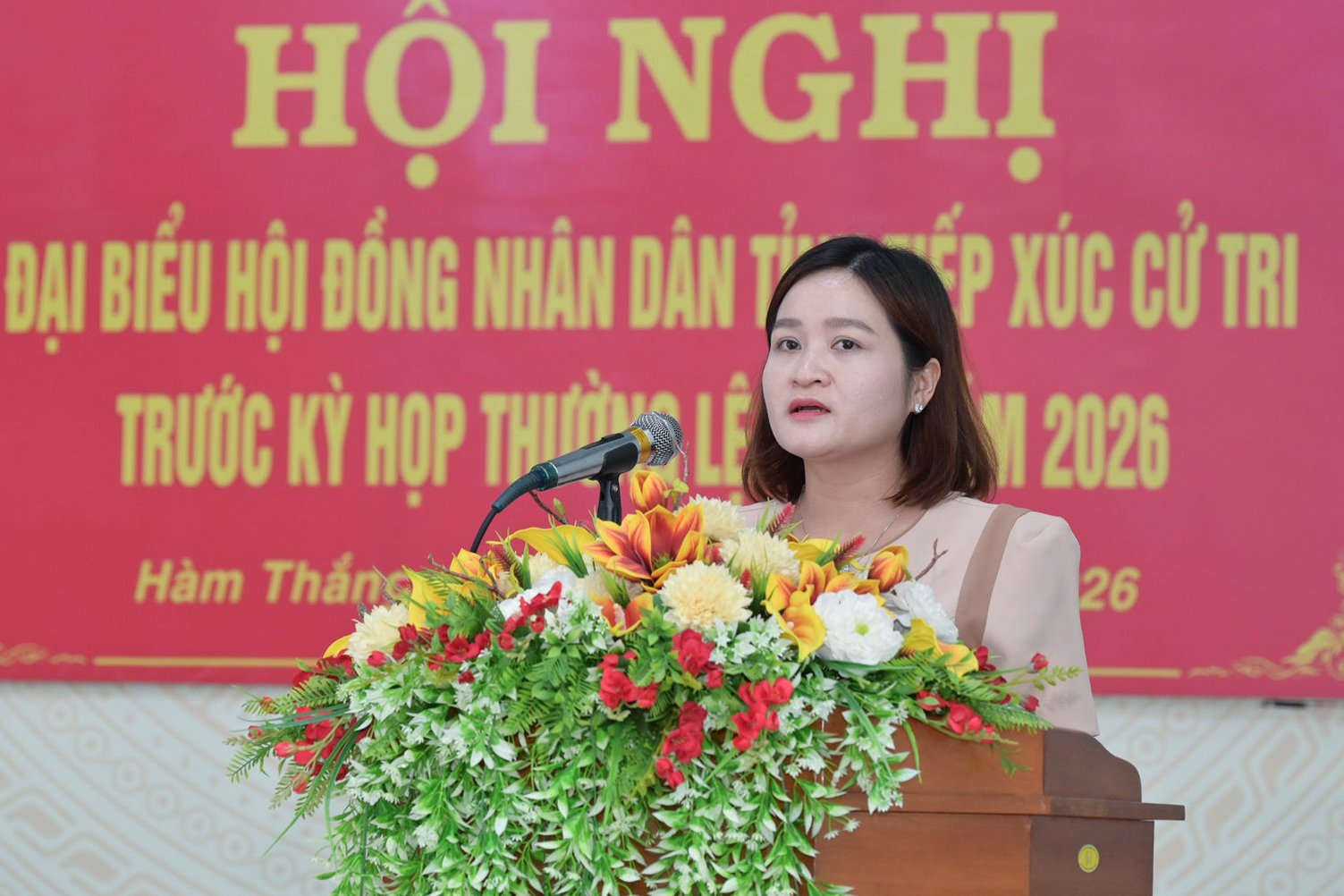 dai-dien-to-dai-bieu-so-7-ba-ngo-thi-thanh-phuong-bao-cao-tai-buoi-tiep-xuc-cu-tri(1).jpg