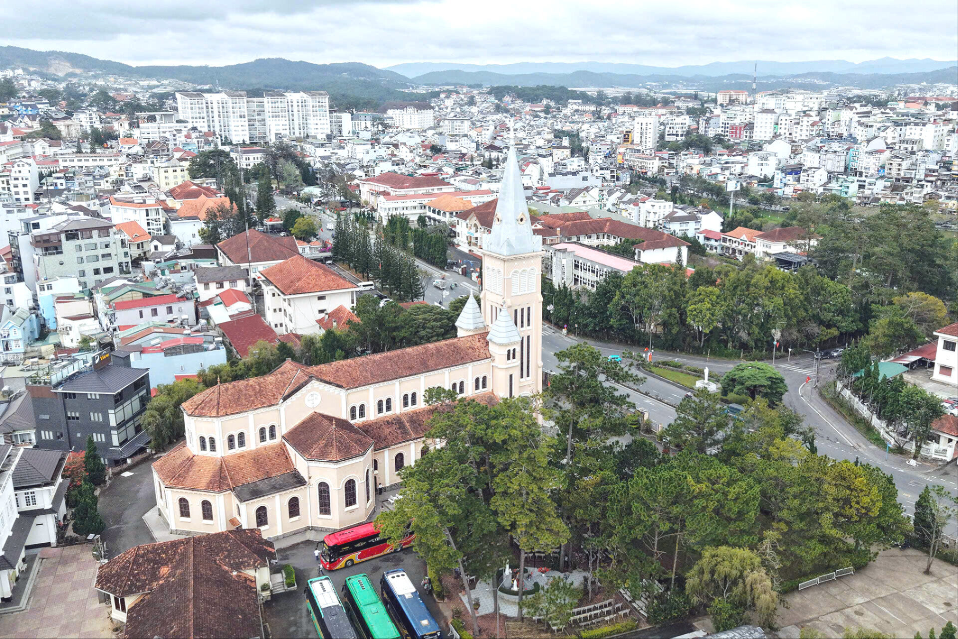 images2.thanhnien.vn-528068263637045248-2025-7-30-_dalat-17538607715681762553648(1).jpg