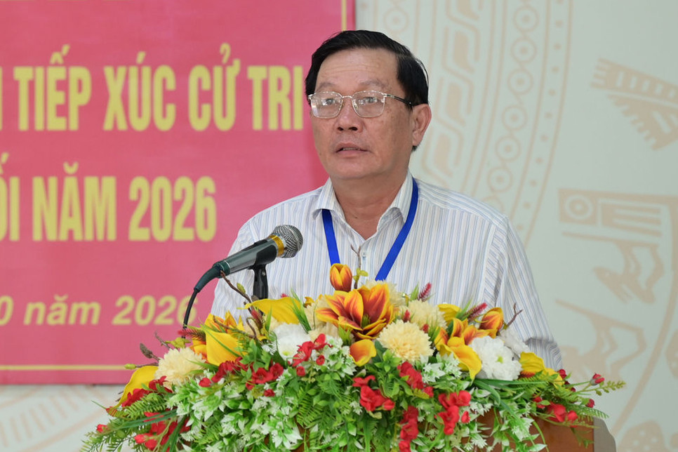 ong-tran-ngoc-hien-chu-tich-ubnd-phuong-ham-thang-tra-loi-cac-kien-nghi-thuoc-tham-quyen(1).jpg