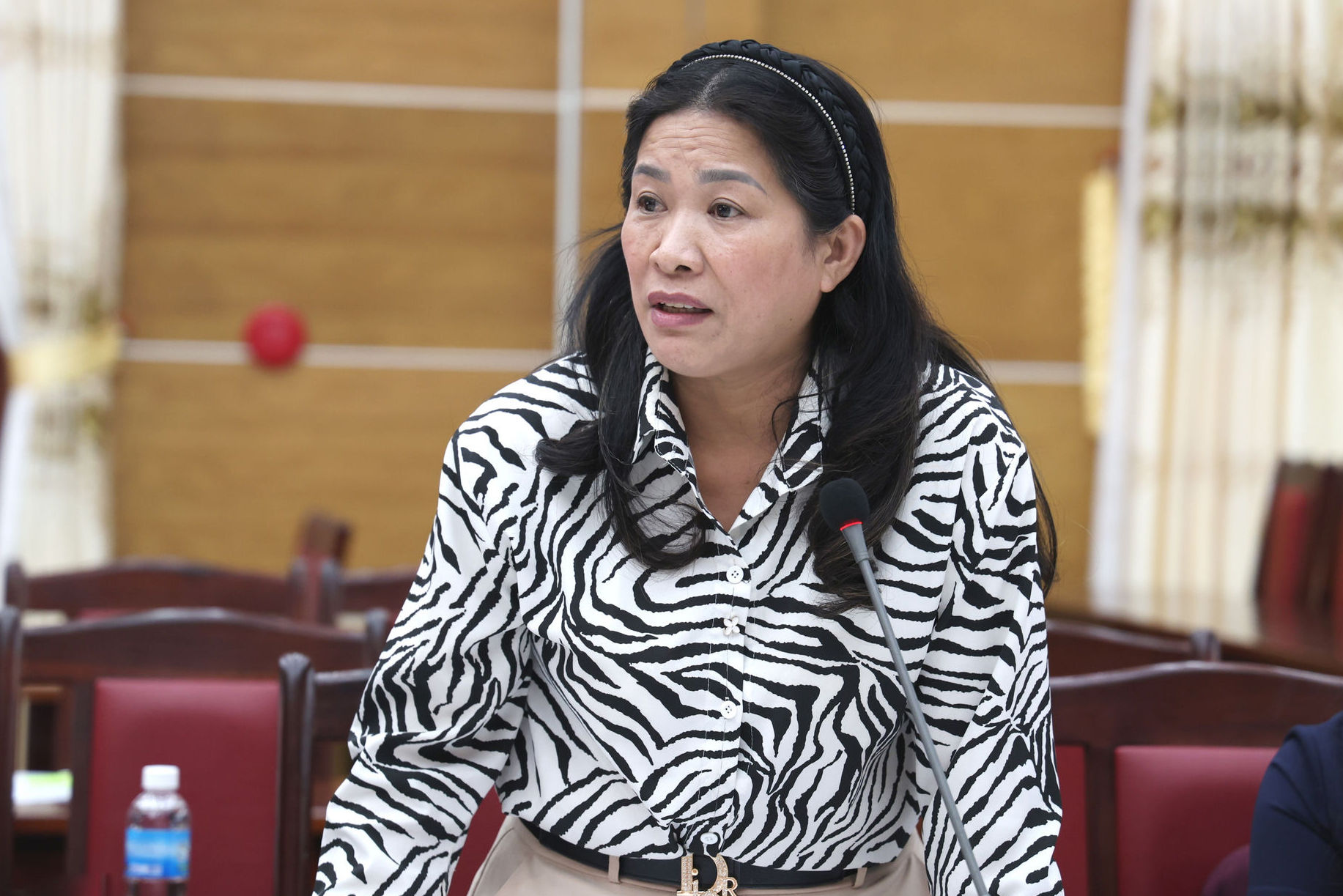 pho-giam-doc-so-cong-thuong-cao-thi-thanh-gop-y-ve-phat-trien-cong-nghiep-sau-thu-hoach-cho-cac-xa(1).jpg