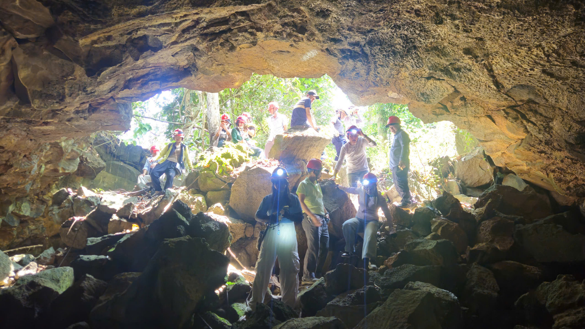 Các đoàn khảo sát tại Công viên địa chất toàn cầu UNESCO Đăk Nông