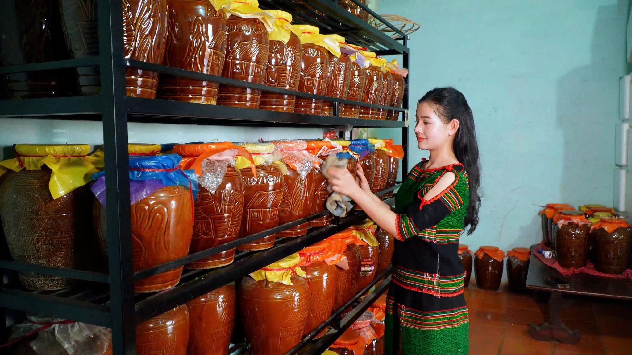 DÁN MÁC CẨN THẬN