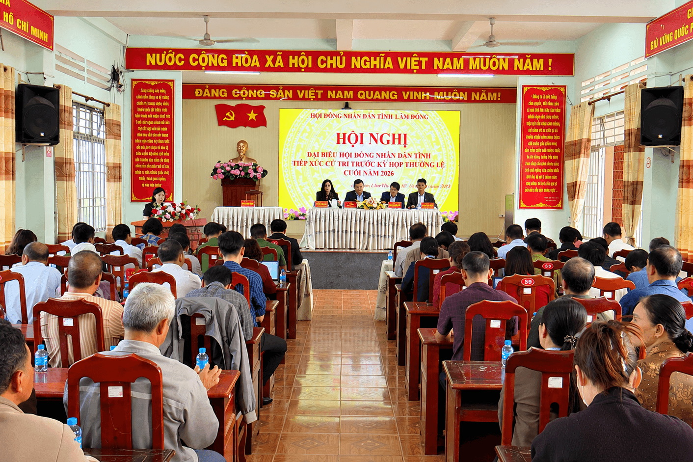 H2, QUANG CANH