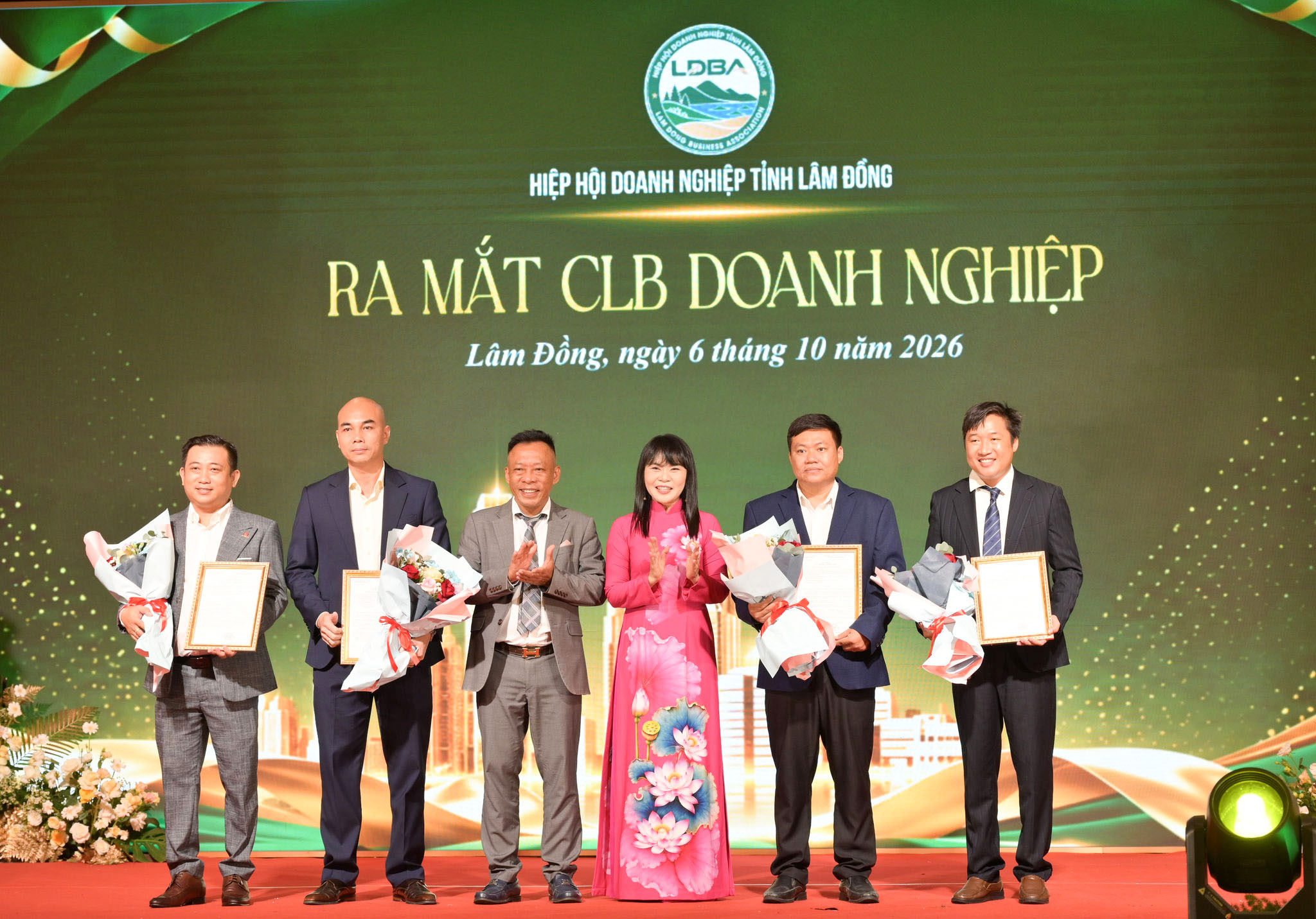 ra-mat-cau-lac-bo-doanh-nghiep-truc-thuoc-hoi-doanh-nghiep-binh-thuan(1).jpg