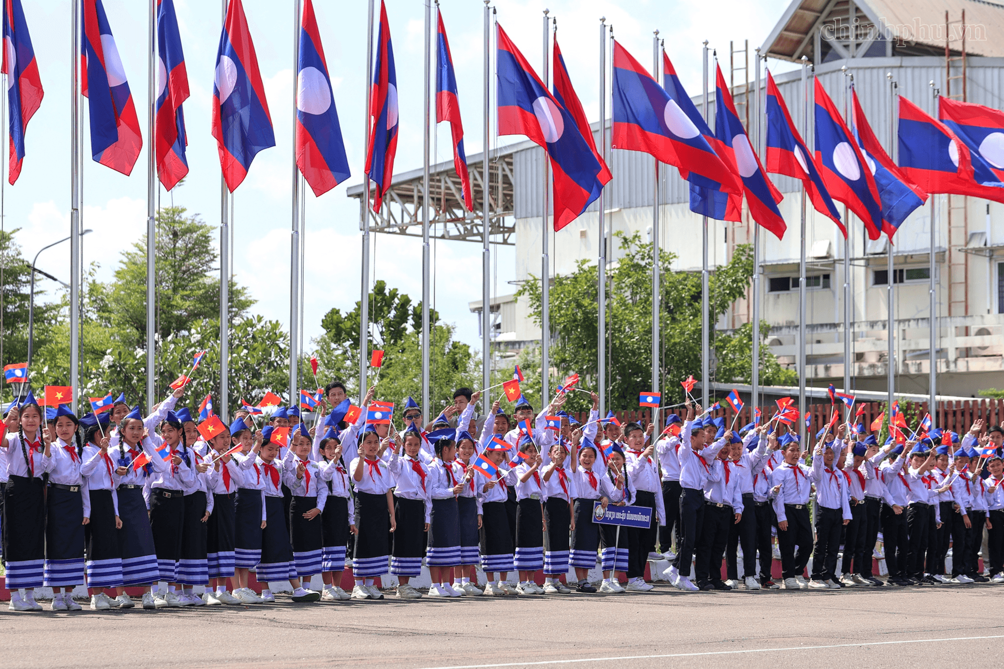Thủ tướng Lê Minh Hưng tới Thủ đô Vientiane, bắt đầu chuyến thăm chính thức Lào- Ảnh 5.