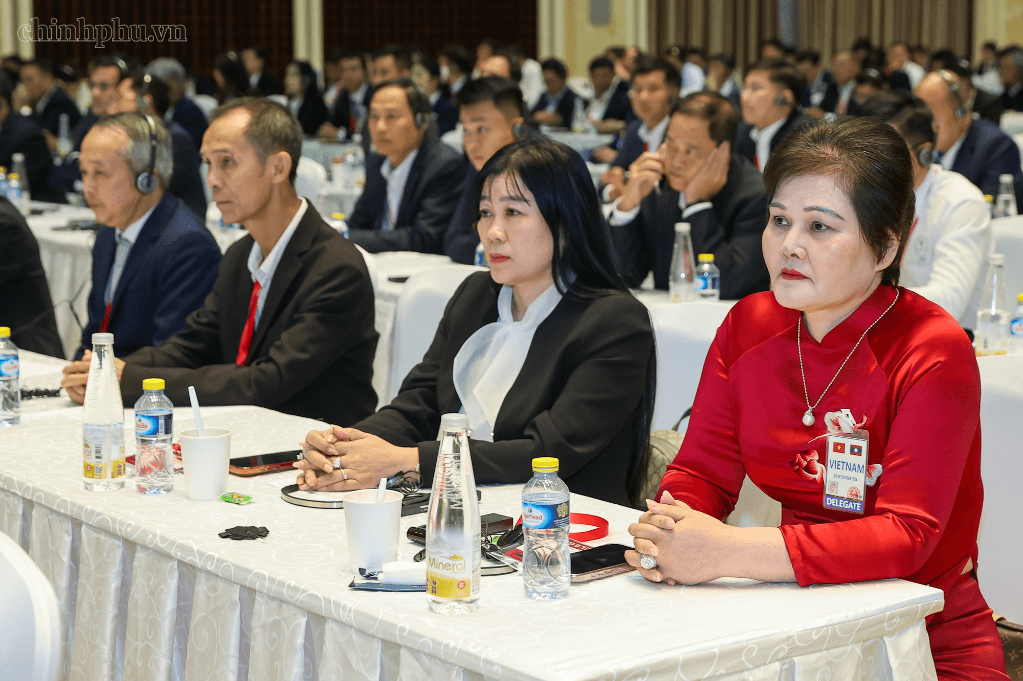 Hai Thủ tướng dự Hội nghị xúc tiến đầu tư Việt Nam-Lào: 