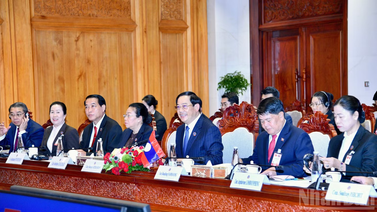 Chủ tịch Quốc hội Lào Sonexay Siphandone phát biểu ý kiến. (Ảnh: THANH GIANG)