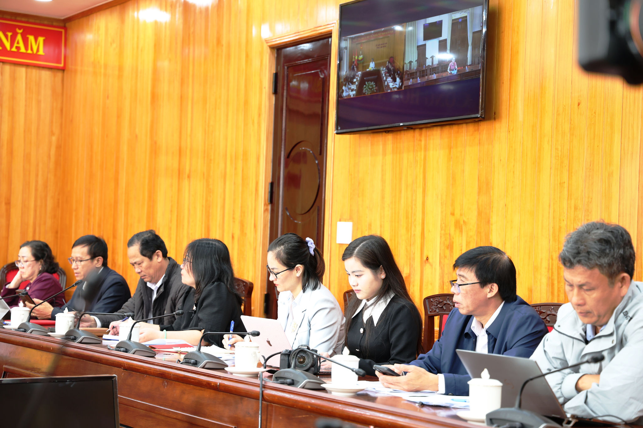 Đại diện lãnh đạo sở, ngành nghe kết luận của Phó Chủ tịch UBND tỉnh Nguyễn Minh