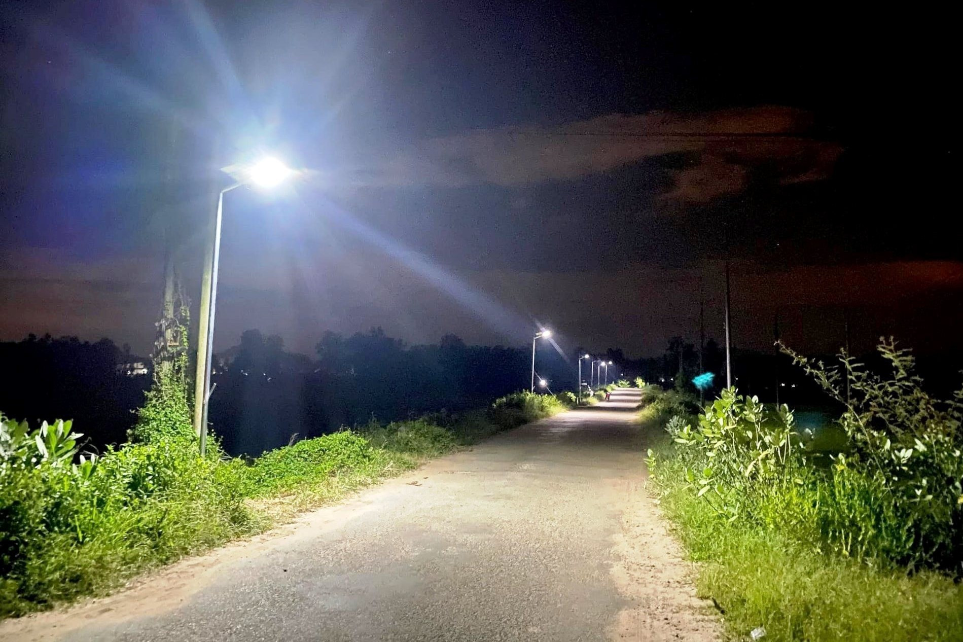 Tuyến đường ánh sáng an ninh ở xã Hàm Tân