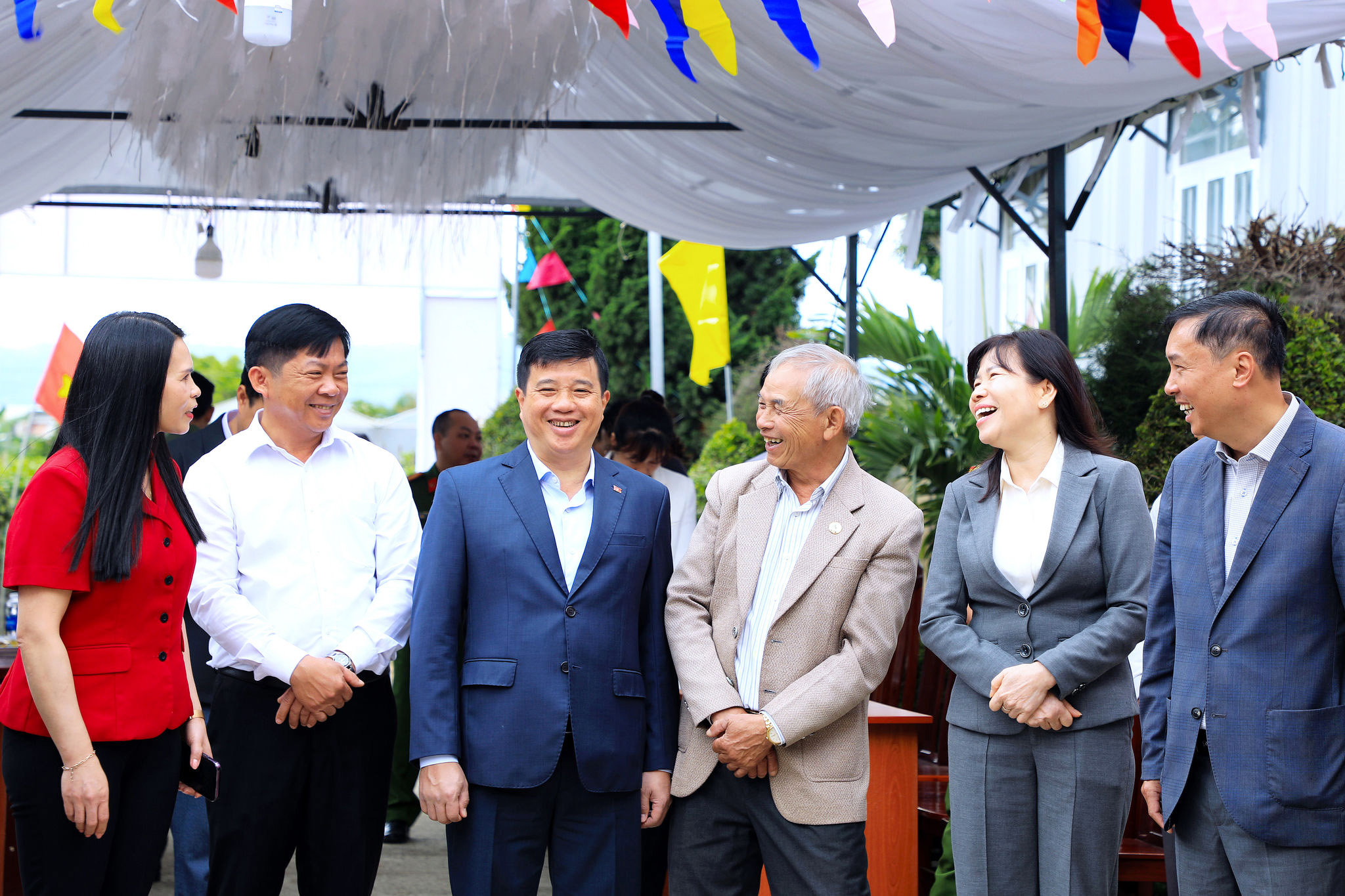 Bí thư Tỉnh ủy Lâm Đồng Y Thanh Hà Niê Kđăm thường xuyên kiểm tra cơ sở, nắm bắt tâm tư, nguyện vọng của người dân