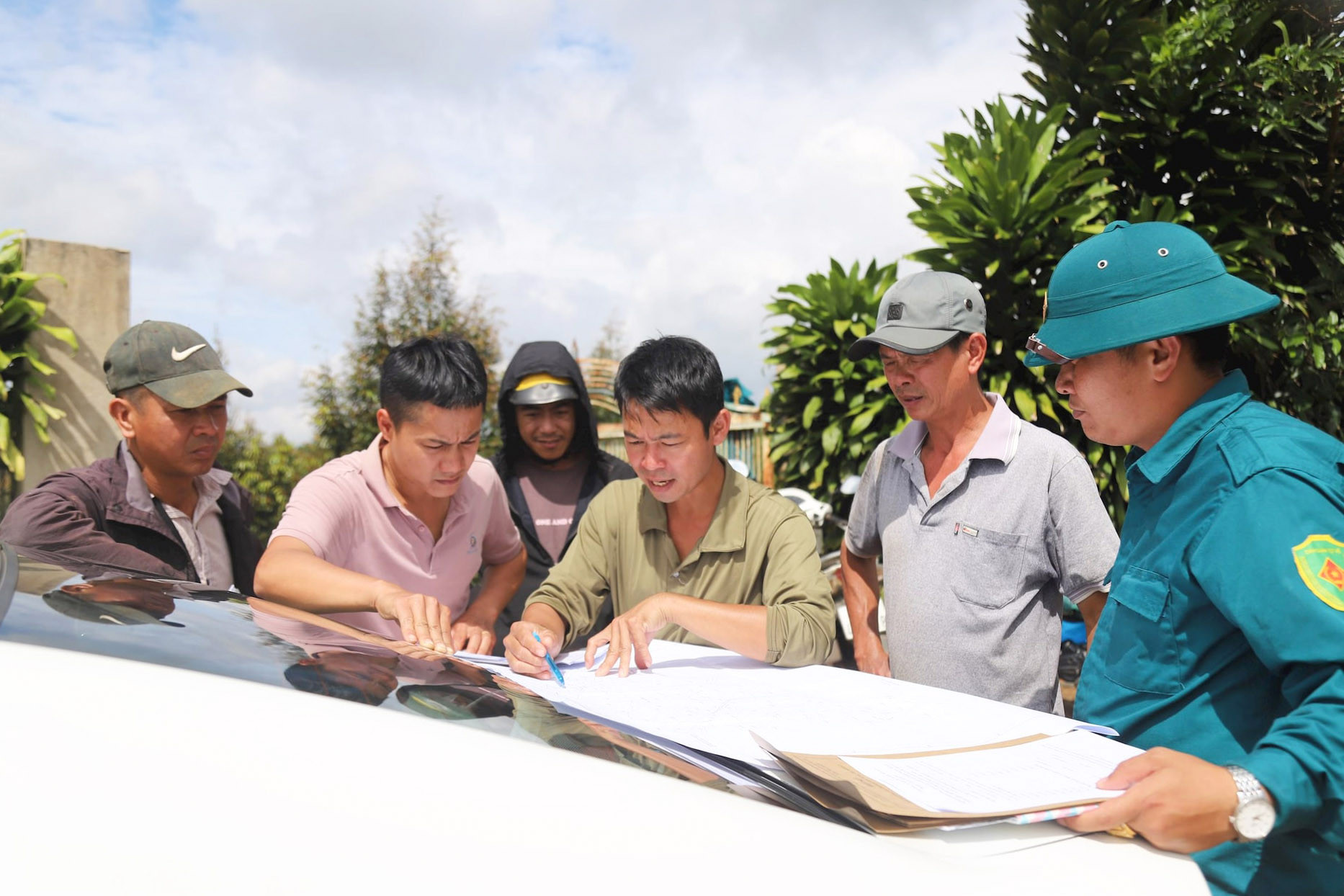 1-cac-dia-phuong-khu-vuc-bao-loc-kiem-tra-thuc-te-nam-bat-va-giai-quyet-kien-nghi-cua-nguoi-dan-bi-thu-hoi-dat-phuc-vu-cao-toc.jpg