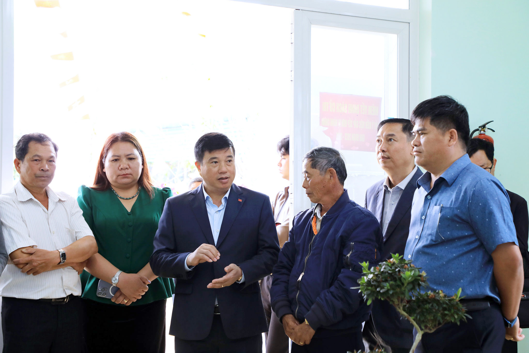 2-bi-thu-tinh-uy-lam-dong-y-thanh-ha-nie-kdam-yeu-cau-cap-co-so-chu-dong-giai-quyet-cac-noi-dung-thuoc-tham-quyen.jpg