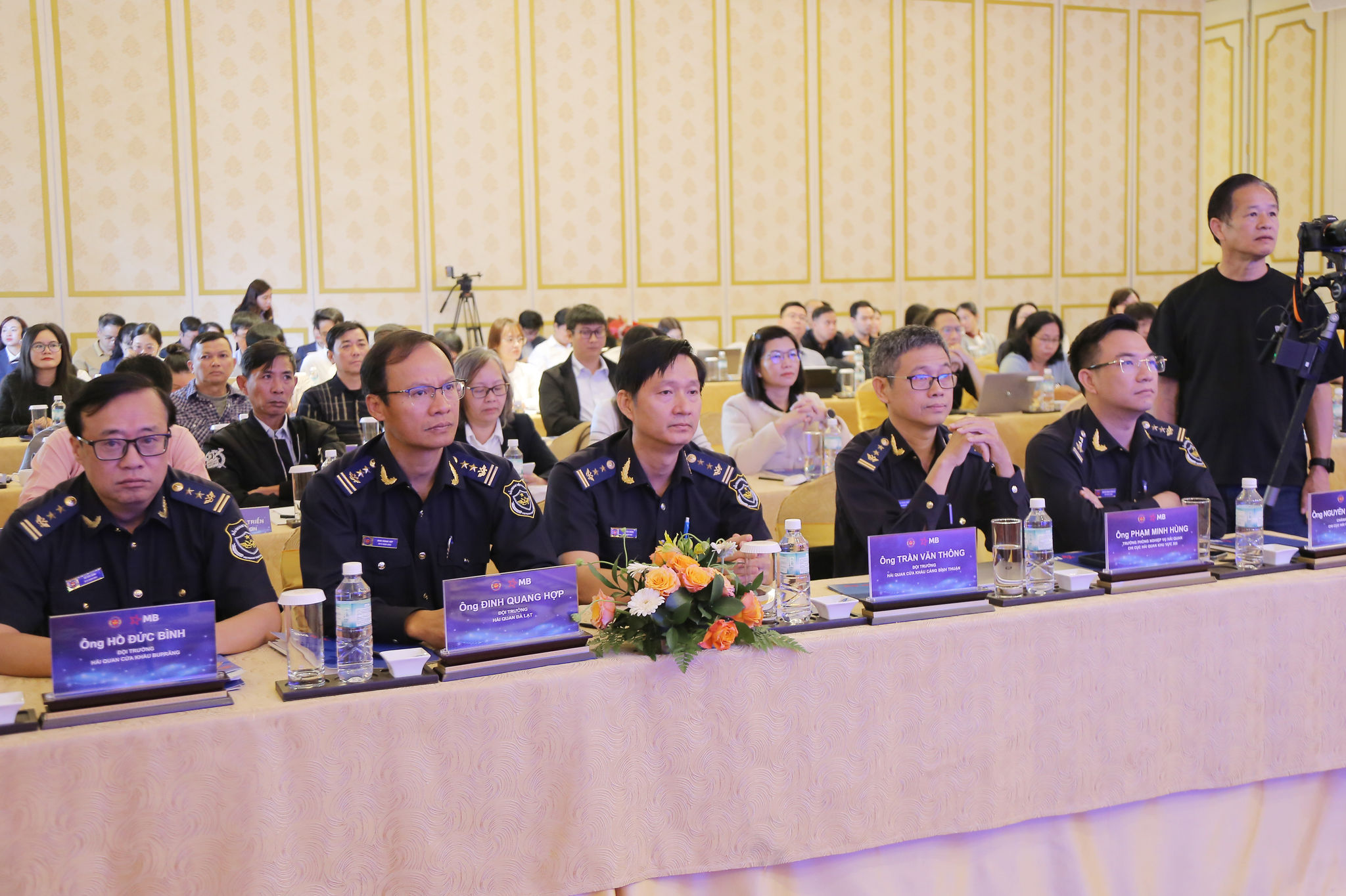 Lãnh đạo Chi cục Hải quan Khu vực XIII tham dự hội nghị