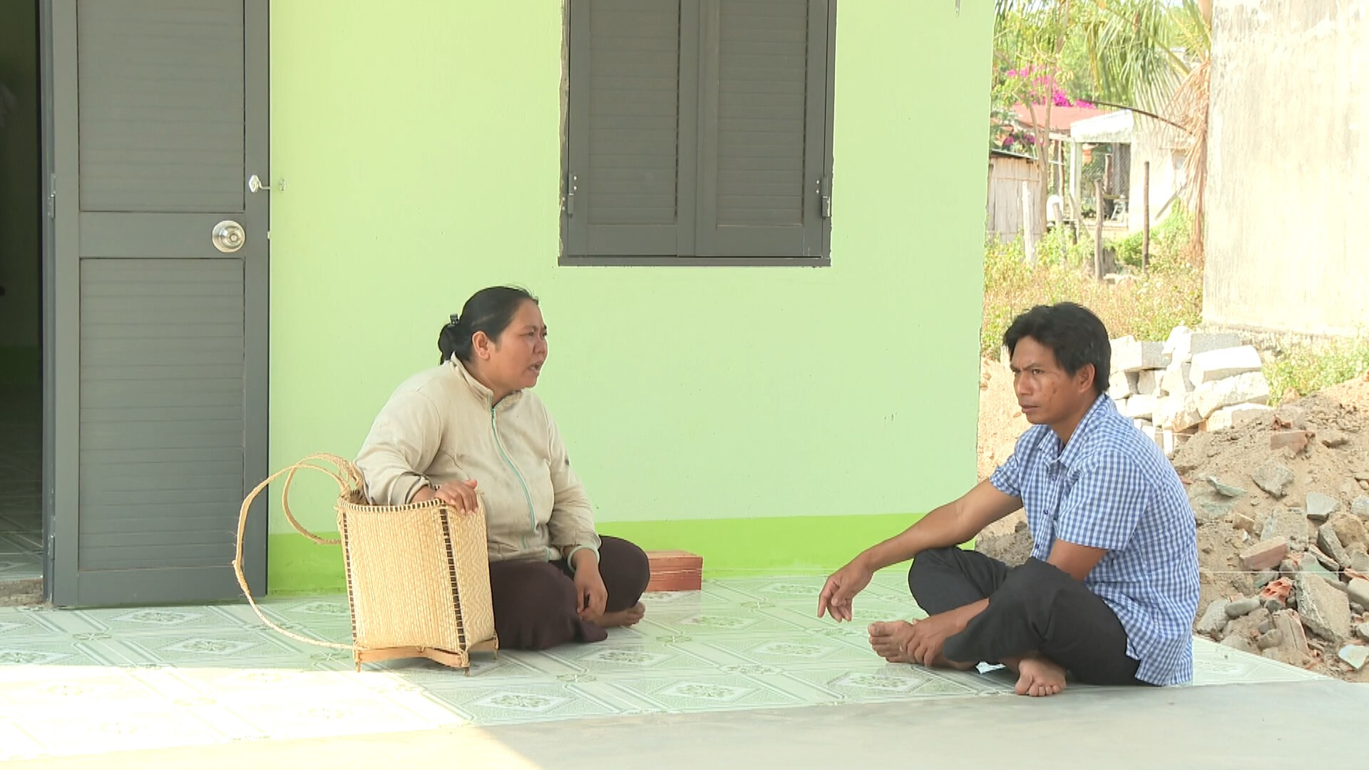 Ngôi nhà vừa được sửa lại khang trang của gia đình chị Hoàng Thị Đêm thôn Phan Dũng