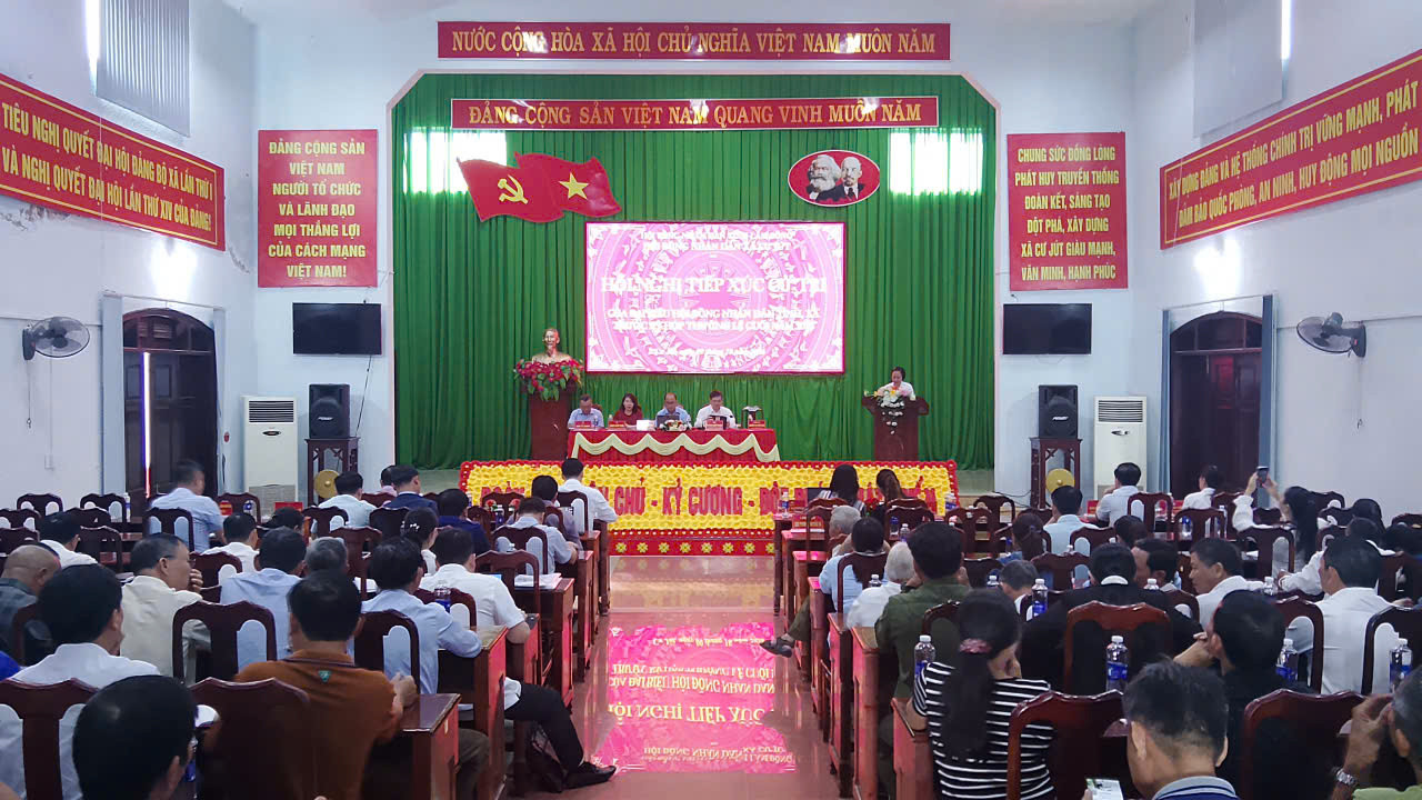 Toàn cảnh