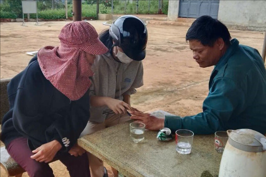 ben-canh-ho-tro-giai-quyet-thu-tuc-hanh-chinh-xa-truong-xuan-tuyen-truyen-nguoi-dan-nang-cao-y-thuc-phong-chong-lua-dao.jpg
