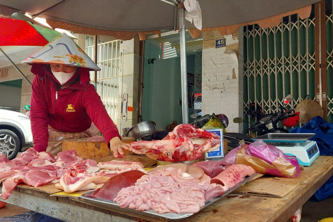 Người chăn nuôi đón cơ hội thị trường cuối năm