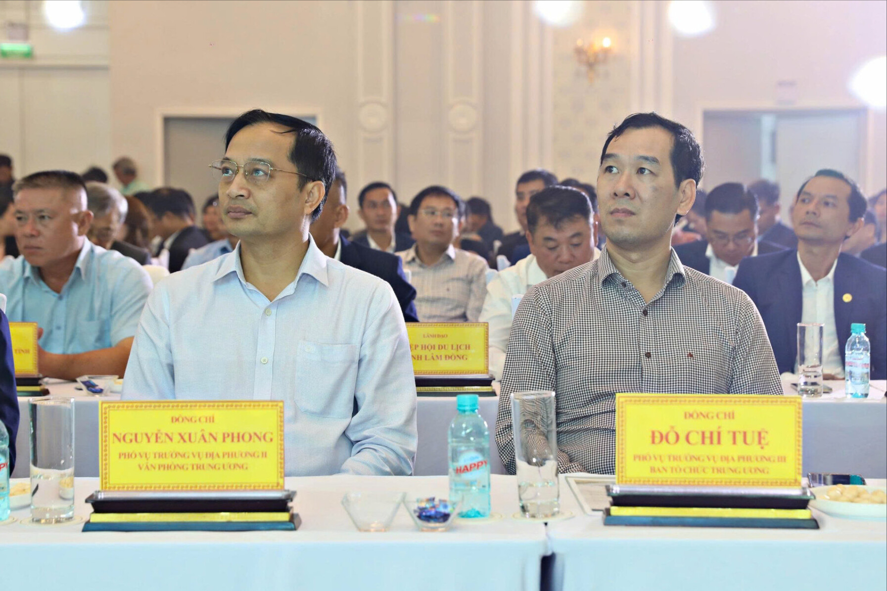 cac-dong-chi-lanh-dao-vu-dia-phuong-tham-du-chuong-trinh(1).jpg