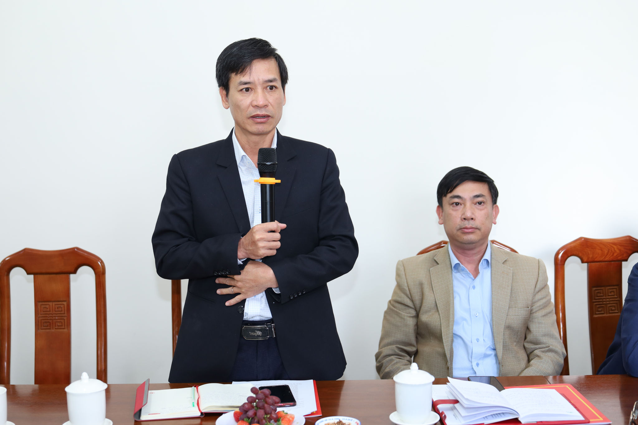 Phó Giám đốc Báo và PTTH Lâm Đồng Nguyễn Văn Hải phát biểu tại buổi làm việc