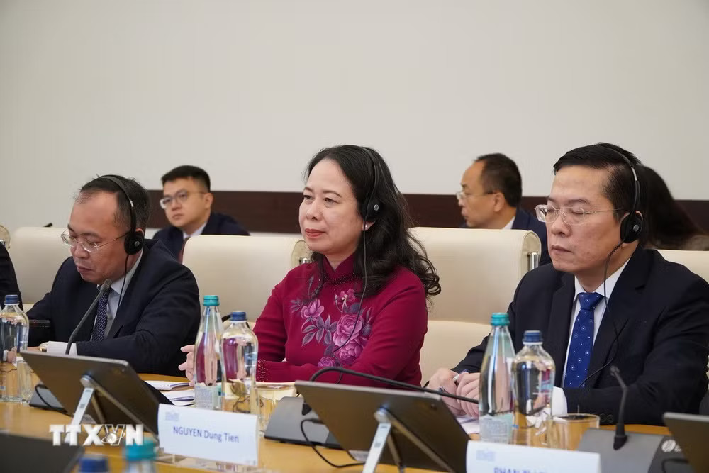 ttxvn-pho-chu-tich-nuoc-vo-thi-anh-xuan-gap-chu-tich-quoc-hoi-gruzia2.jpg