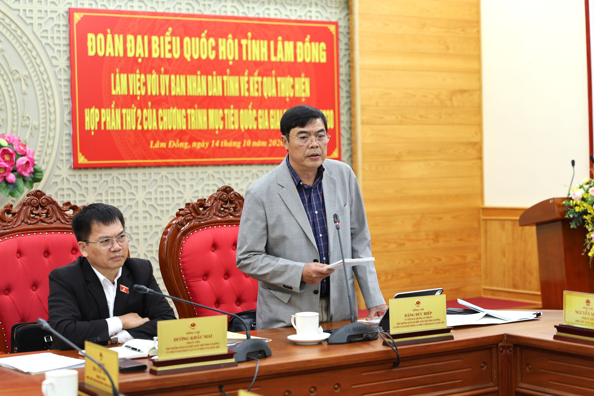Đồng chí Đặng Đức Hiệp, Ủy viên Ban Thường vụ Tỉnh ủy, Phó Trưởng đoàn chuyên trách Đoàn ĐBQH tỉnh phát biểu kết luận tại buổi làm việc