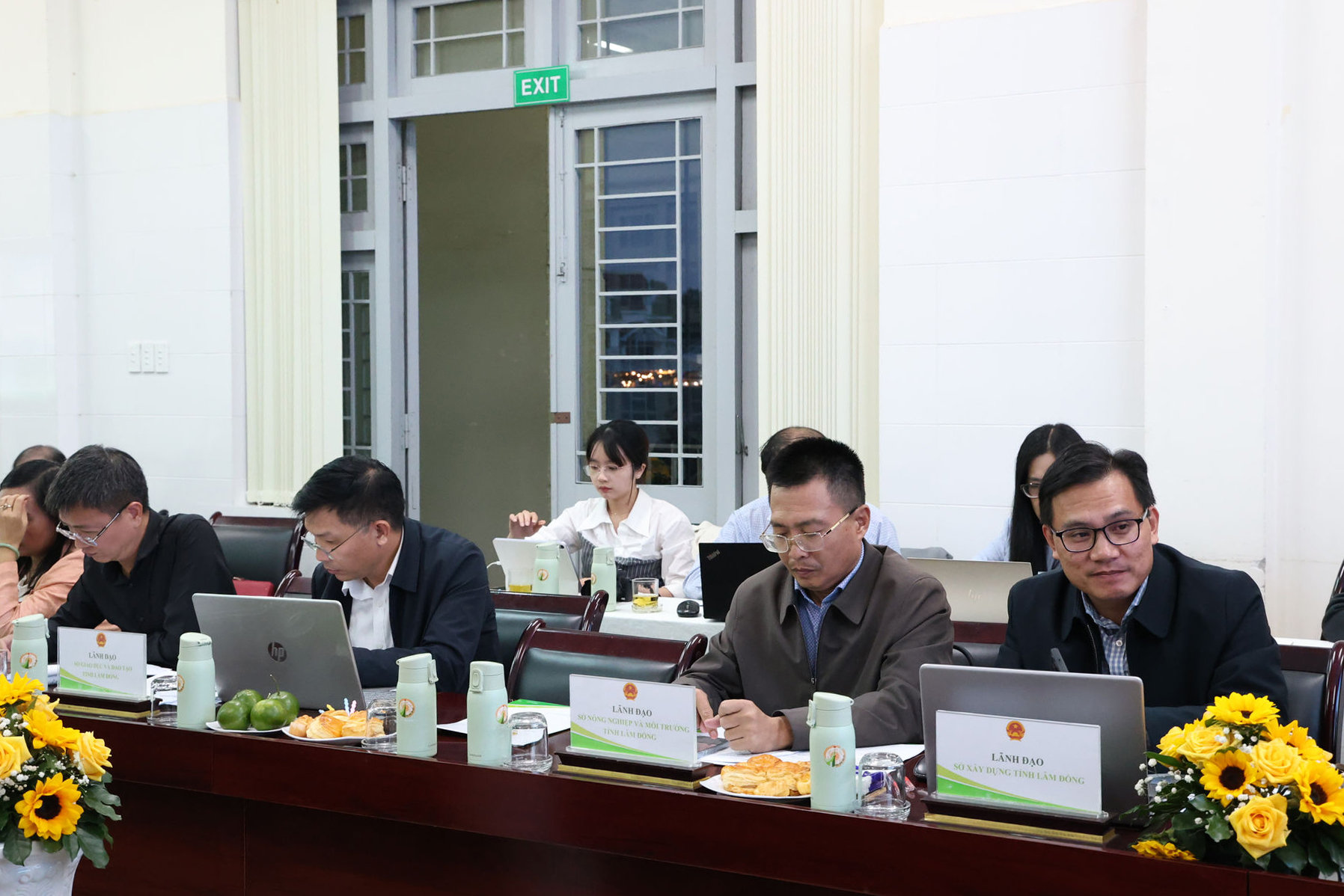 lanh-dao-cac-so-nganh-tham-du-tai-buoi-lam-viec(1).jpg