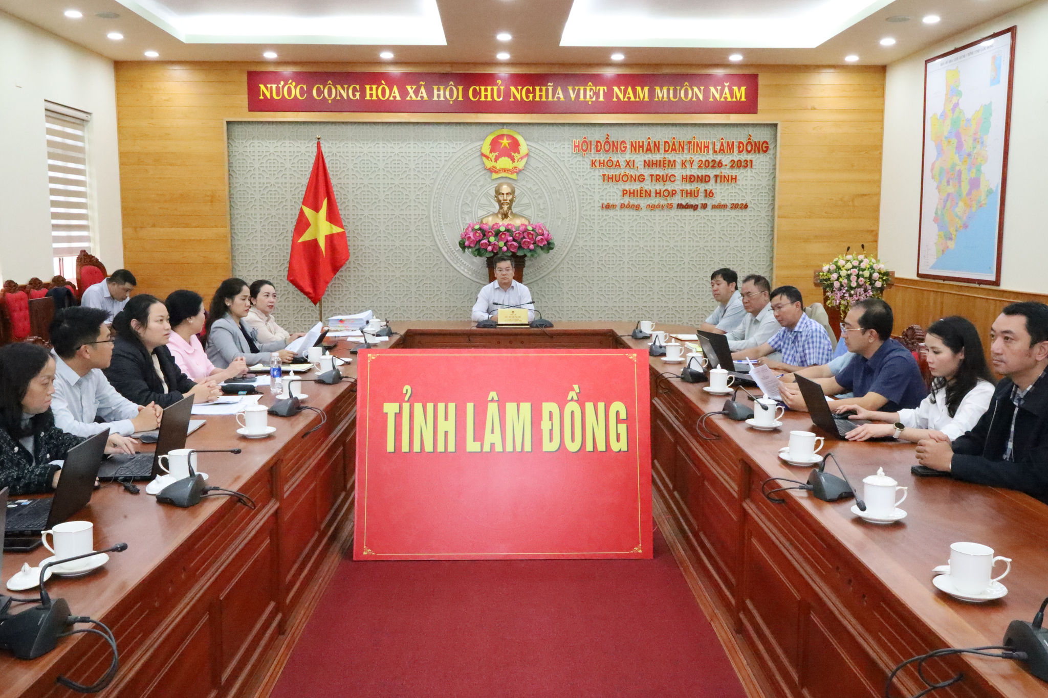 Quang cảnh hội nghị tại điểm cầu Đảng ủy HĐND tỉnh